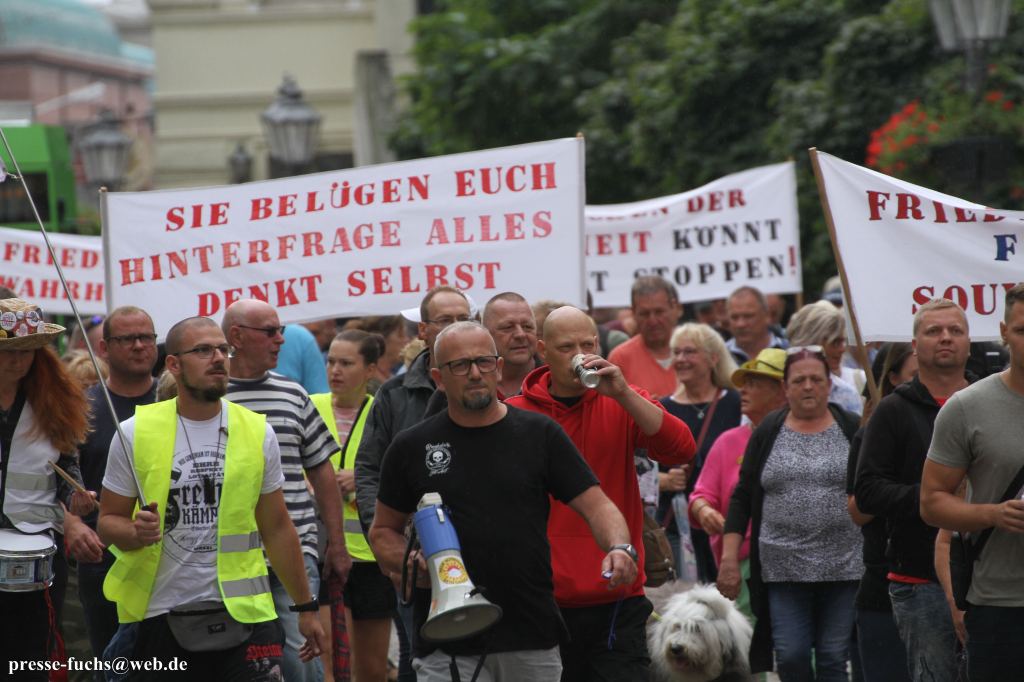 Reichsbürger bei der Demonstration von „BRB steht auf“?